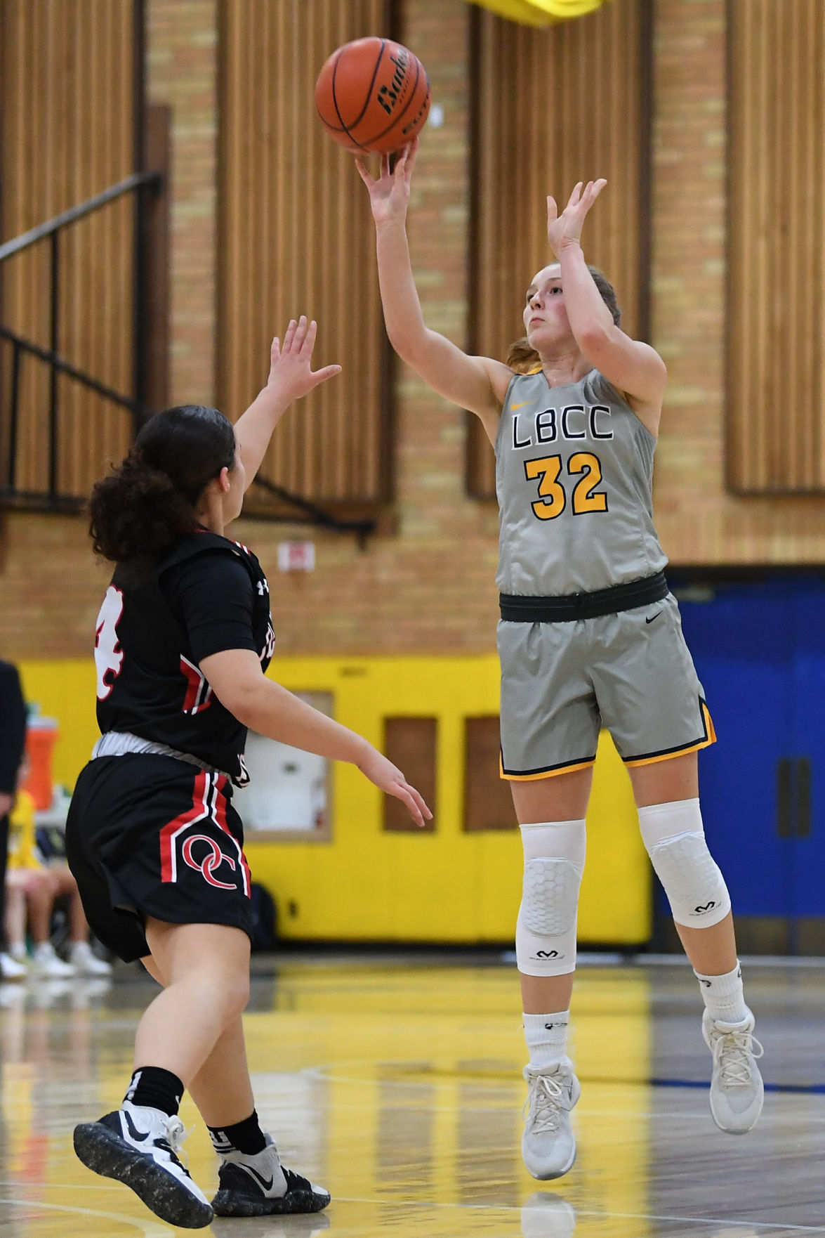 122019-dh-gallery105-spt-lbcc womens bb-leonn.JPG